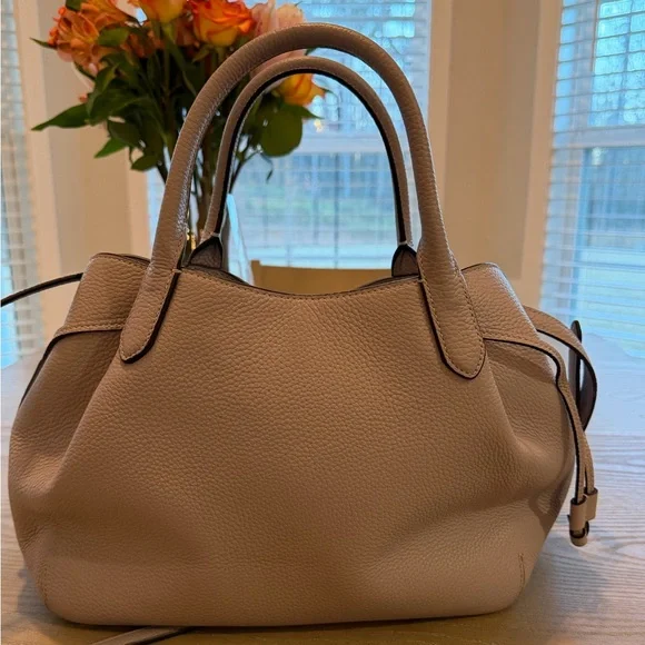 EUC light grey Kate Spade large purse - Picture 4 of 11